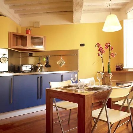 A Casa Di Irene Lucca